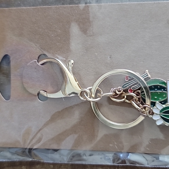 Keychain - Picture 3 of 4